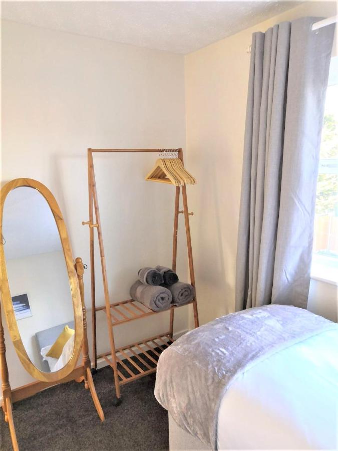 Emerald House - Spacious 3 Bed House With Ensuite Parking Gardens And Netflix 利明顿 外观 照片