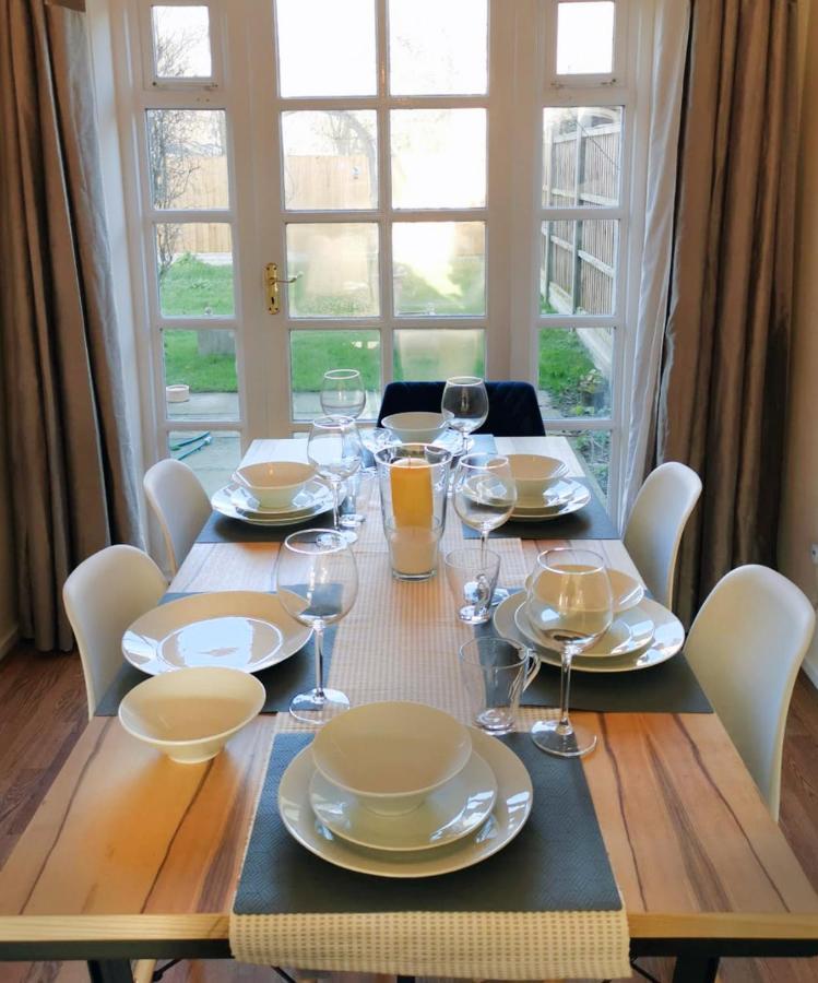 Emerald House - Spacious 3 Bed House With Ensuite Parking Gardens And Netflix 利明顿 外观 照片